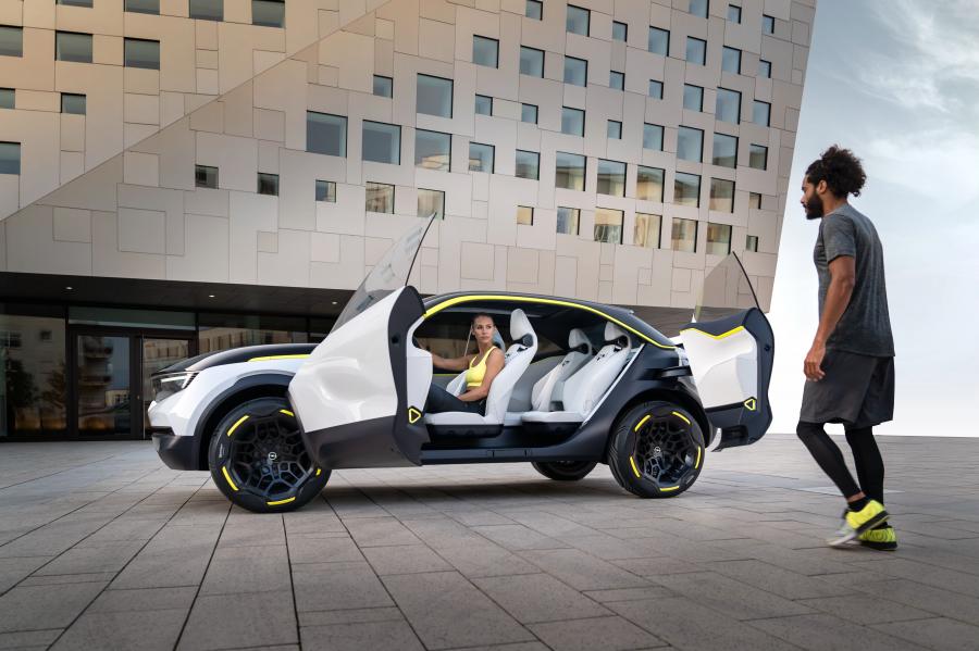  Opel GT X Experimental 2018 года  (фото 39 из 46)